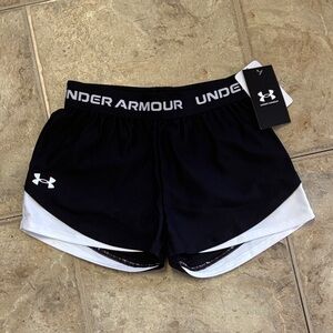 Under Armour Girls’ Youth Small Athletic Shorts in Black and White